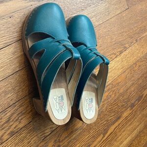 Maguba Teal Leather Women's Clogs